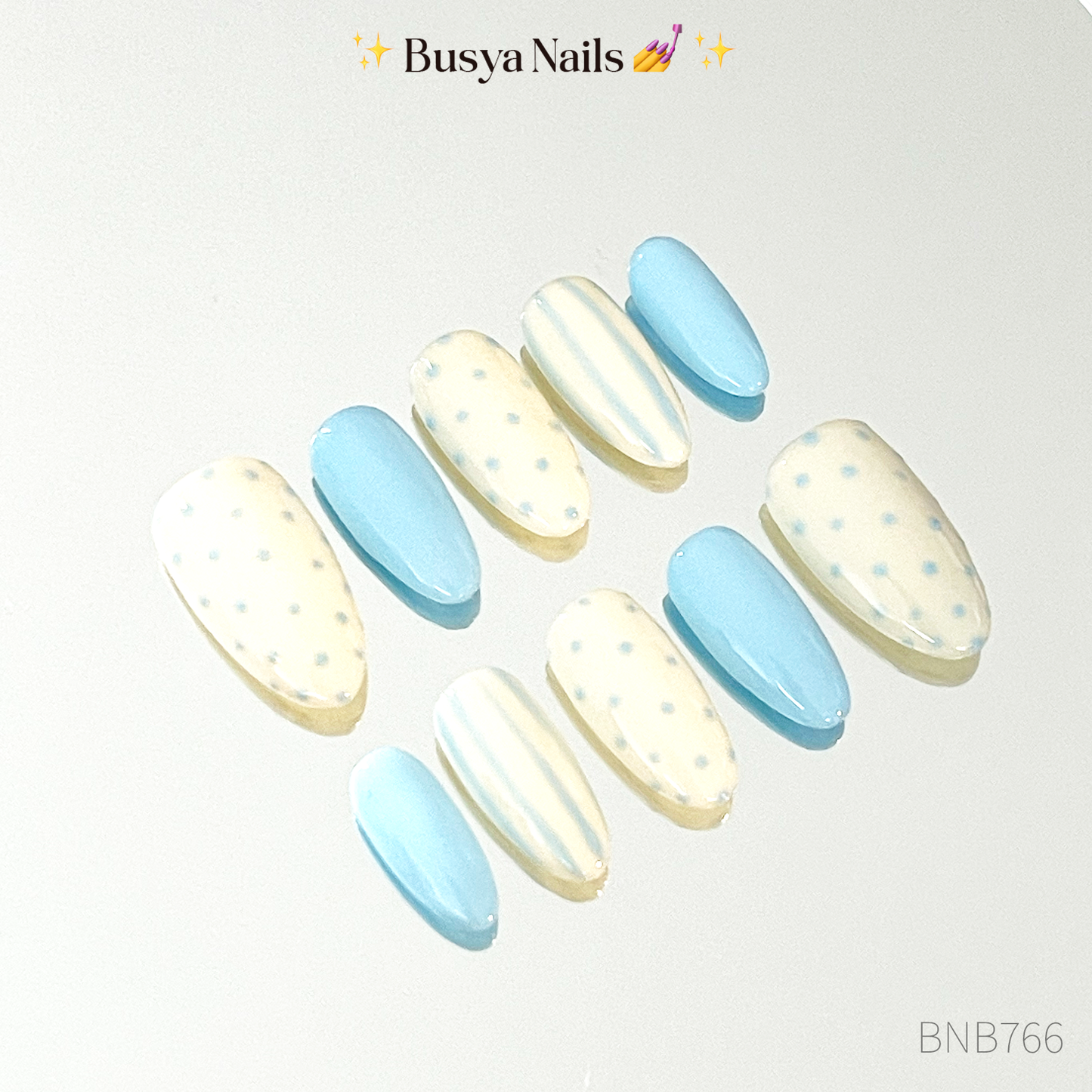 Busya Nails - Butter & Blue Pressed On Nails Kuku Palsu Free Tools